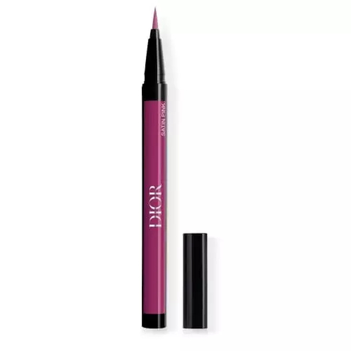 Product Το Dior Diorshow On Stage Liner στην απόχρωση 861 Matte Pink είναι ένα αδιάβροχο υγρό eyeliner με ζωηρή ροζ απόχρωση και ματ φινίρισμα. Διαθέτει υβριδική άκρη που συνδυάζει την ευκολία του μαρκαδόρου με την ευελιξία του πινέλου, επιτρέποντας την ακριβή εφαρμογή και τον έλεγχο του πάχους της γραμμής ανάλογα με την πίεση που ασκείται. Η σύνθεσή του είναι εξαιρετικά χρωματισμένη και ανθεκτική στο νερό, προσφέροντας διάρκεια έως και 24 ώρες χωρίς μουτζούρες ή ξεθώριασμα. Ιδανικό για δημιουργία παιχνιδιάρικων και νεανικών εμφανίσεων, προσθέτοντας μια ζωηρή πινελιά στο μακιγιάζ των ματιών. base image