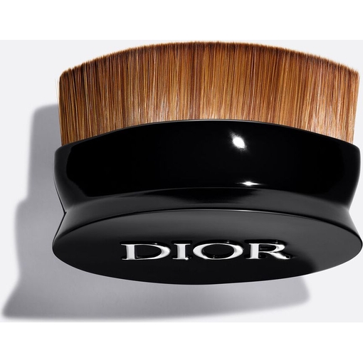 Product Dior Multi-Use Complexion Kabuki Makeup Brush 18 base image