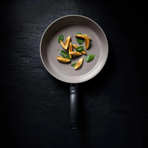 Product Fissler Universal Ceratal Comfort Frying Pan 20cm Beige Aluminum base image